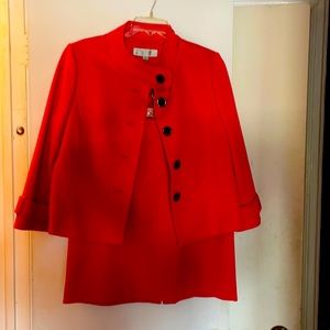 cropped sleeve large button suit with slit skirt